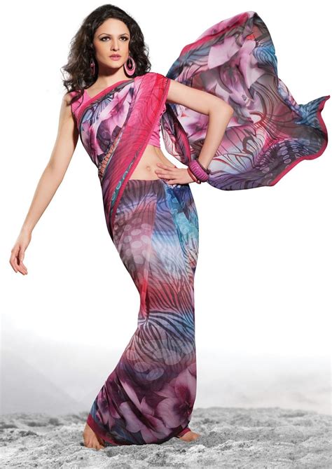 Digital Print Trendy And Stylish Saree For Young Girls