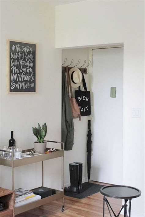 24 Best Small Apartment Entryway Decorating Ideas First Apartment