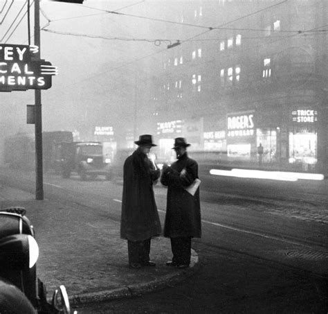 Noon In Downtown Pittsburgh 1940 Photo From The University Of