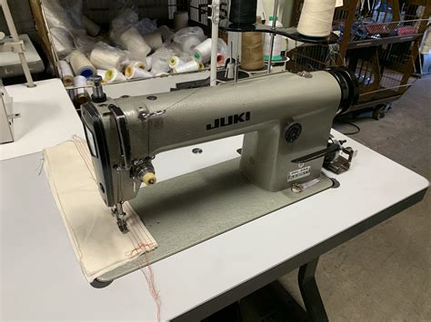 Juki DDL-555 Industrial Sewing Machine, compete with table a