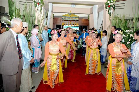 Konsep Pernikahan Adat Sunda Cabangbungin Upacara Adat Sunda Telp 0822 1373 9483