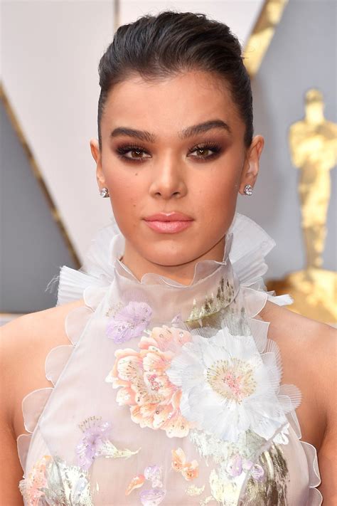 Hailee Steinfeld Oscar Hairstyles Celebrity