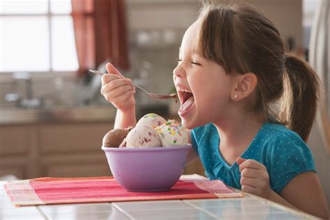 Eating Ice Cream For Breakfast Makes You Smarter Scientist Claims