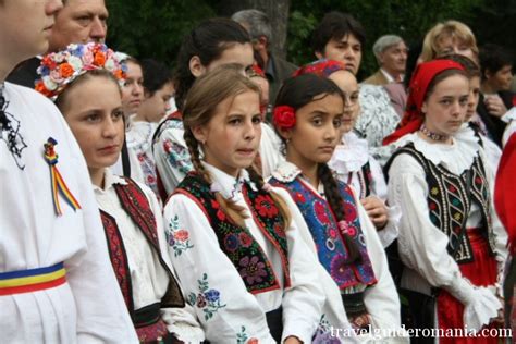 Obiceiuri Si Traditii In Cultura Romaneasca