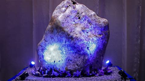 This Giant 683 Pound Blue Sapphire Could Be Worth Over 100 Million