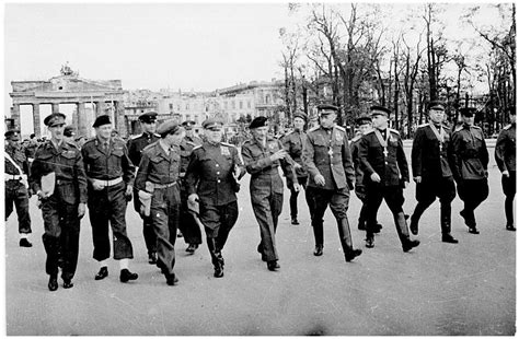 I had seen many different pictures of the brandenburg gate from before ww2 and during the time of the the plaza has been rebuilt since ww2. Pin on Berlin, Germany -Before and After WWII