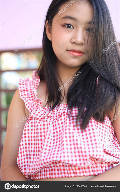Portrait Young Asian Teenage Girl — Stock Photo © Nitimongkolchai