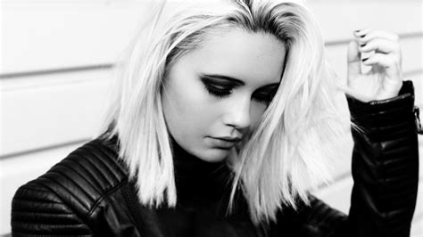 Bea Miller 1080p 2k 4k Full Hd Wallpapers Backgrounds Free Download Wallpaper Crafter