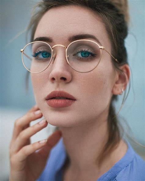 Lifestyle Female Portrait Photography By Alessandro Bondielli Fashion Eyeglasses Fashion Eye