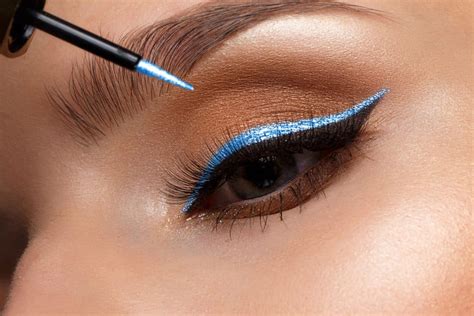 11 Glitter Eyeliner Looks To Try Out