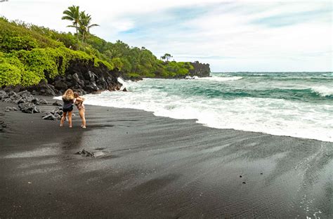black sand beach hawaii maui reservations beachni