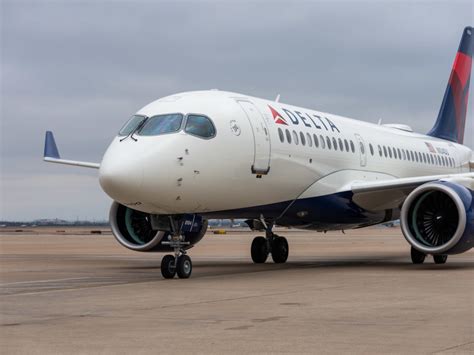 Delta A220 Debut 2 Andys Travel Blog