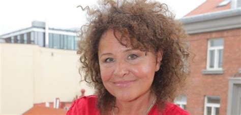 Téměř 14 let vystupovala jako vokalistka a sólistka ve skupině ladislava štaidla spolu s karlem gottem. Hollywoodské osobnosti, které jsou si podobné jako ...