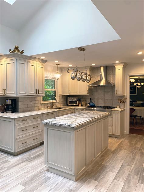 Kitchen Remodel Using Double Thick Cambria Quartz Crowndale Perimeter