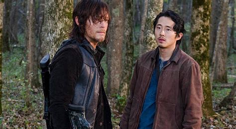 The Walking Deads Steven Yeun Defends Daryl Against Blame For Glenns