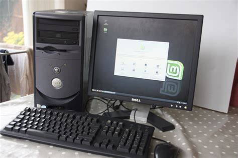Dell Dimension 1100 Desktop Pc With Windows Xp Sp3 28ghz Cpu2gbram