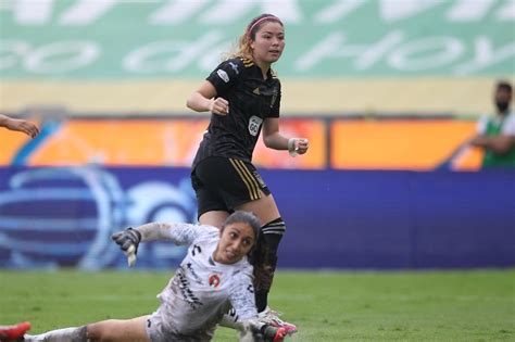 Ella Es Katty Mart Nez Goleadora Del Tigres Femenil Foto Video