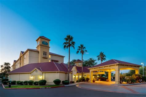 La Quinta Inn And Suites By Wyndham Phoenix West Peoria Peoria Az Hotels