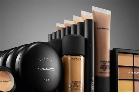 1. Kenali Merek dan Produk Makeup MAC