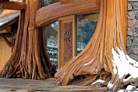 A Majestic Log Home Built With Big Logs