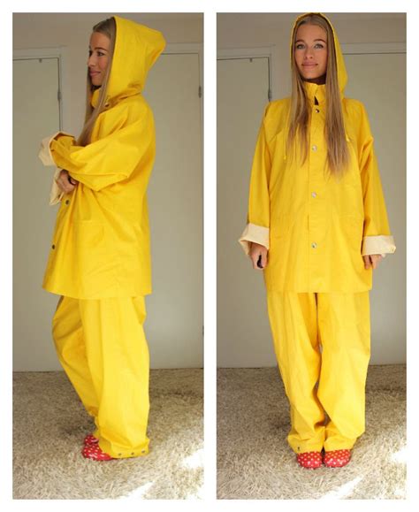 Yellow Rain Suit Klær Damemote Regnjakke