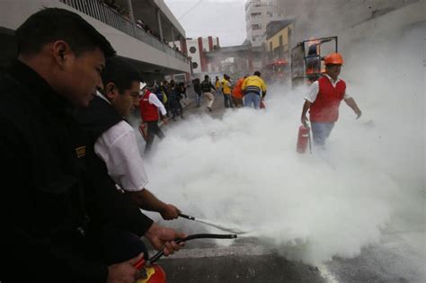 Mantener equipos contra incendios mantener equipos contra incendios. Mercado Central: comerciantes realizaron simulacro contra incendios | LIMA | EL COMERCIO PERÚ
