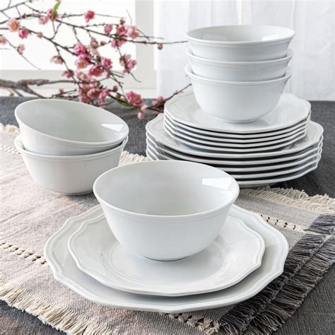 Better Homes And Gardens 18 Piece Porcelain Carnaby Scalloped Dinnerware