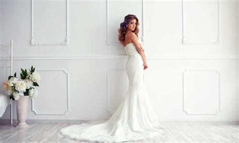 Schnittvarianten helfen ihnen zusätzlich, den gleichen schnitt mit unterschiedlichen looks umzusetzen. Meerjungfrau Brautkleid | Zu welcher Braut es passt ...