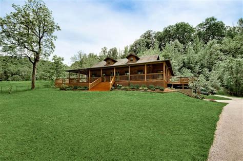 Explore the various cabin selections. Bella Casa Buffalo River Cabin Has Terrace and Internet ...