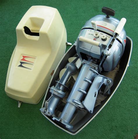 An outboard motor engine consists of three major components and these are gear case assemblies, power head as well as the midsections. 1967 3hp Evinrude folding outboard motor | Fishing&Boats ...