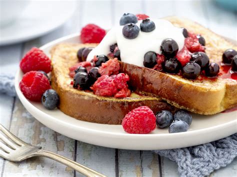 French Toast With Maple Yogurt And Fruit Welcome To