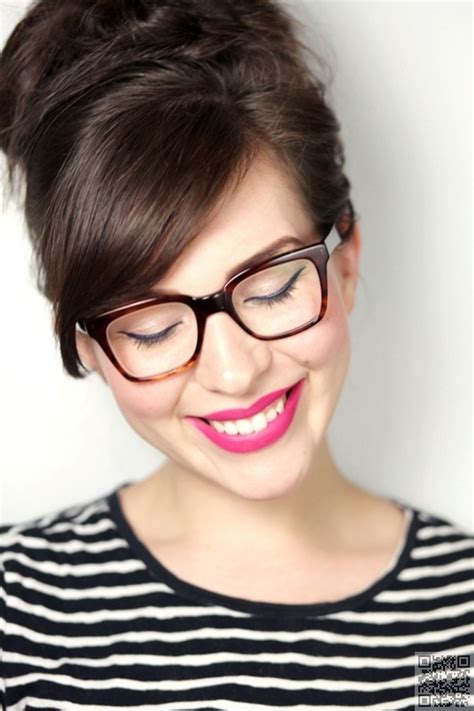 21 Makeup Tricks For Eyeglass Wearing Girls Glasses Makeup Hair