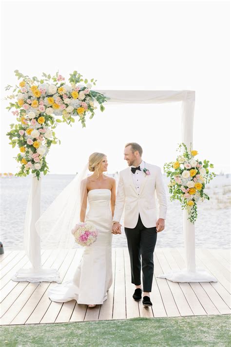 A Sandpearl Wedding On Clearwater Beach For Blake And Valerie Kristen