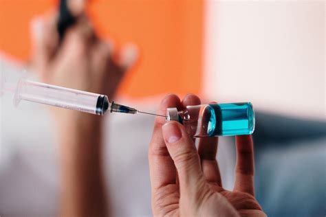 Vakcina protiv gripa sadrži cele viruse ili samo delove virusa odgovorne za imunitet. Spremno 500.000 doza vakcina protiv gripa | Morava Info