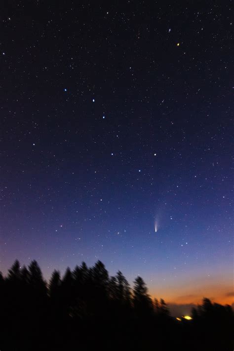 Comet Neowise Below The Big Dipper Conet C2020 F3 Neowis Flickr