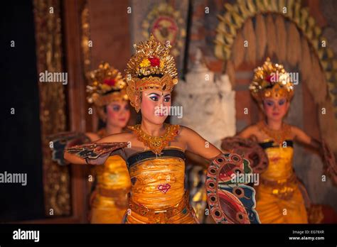 Ubud Bali Indonesia August 07 Legong Traditional Balinese Dance