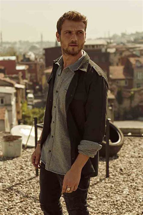 Separado de su hija, un padre con discapacidad intelectual debe demostrar su inocencia cuando está encarcelado por la muerte del hijo de un comandante. Avis : film 7. Koğuştaki Mucize sur Netflix - Les Bridgets