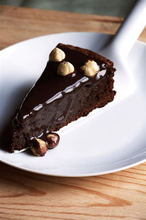 A questo punto la mousse è pronta. NIGELLA LAWSON'S NUTELLA CAKE ~~~ this recipe is shared ...