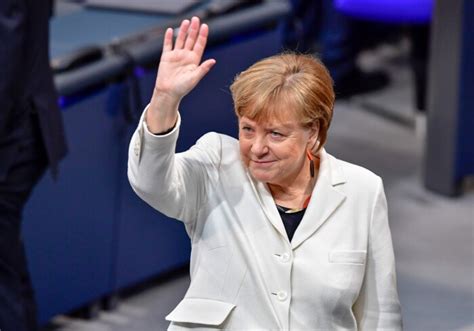 Angela Merkel Er Genvalgt Som Tysklands Kansler Ligetil Dr
