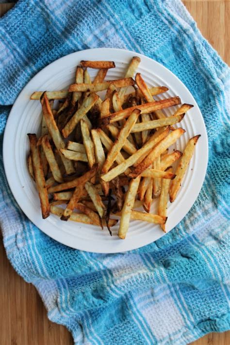 Remove the air fryer basket and add the potatoes, positioning them as evenly as you can. Air Fryer French Fries - Foody Schmoody Blog | Foody ...