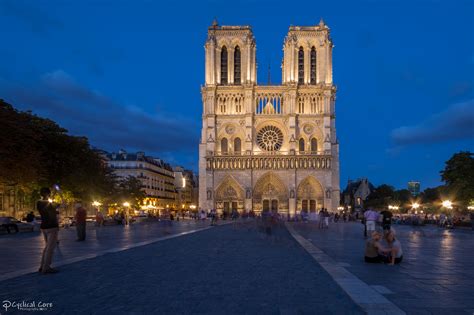 Notre Dame De Paris West Facade At Night 2 By Cyclicalcore On Deviantart