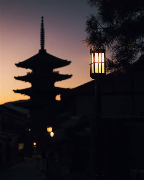 Dusk At Yasaka Kyoto — 夜の帳が下りる頃 Kyoto Japan Pagoda Yasakanoto 法観寺