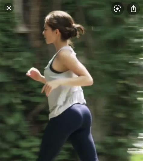 Kristin Kreuk Running Wow Gorgeous Sexy Beautiful 😍 Kristin