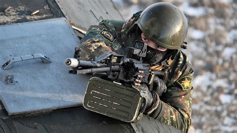 Free Download Download Hd Soldier Men Pkp Pecheneg Machine Gun