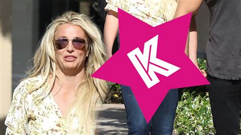 Britney Spears Na Zakupach Z Chłopakiem I Brzuchem Na Wierzchu Ma Się