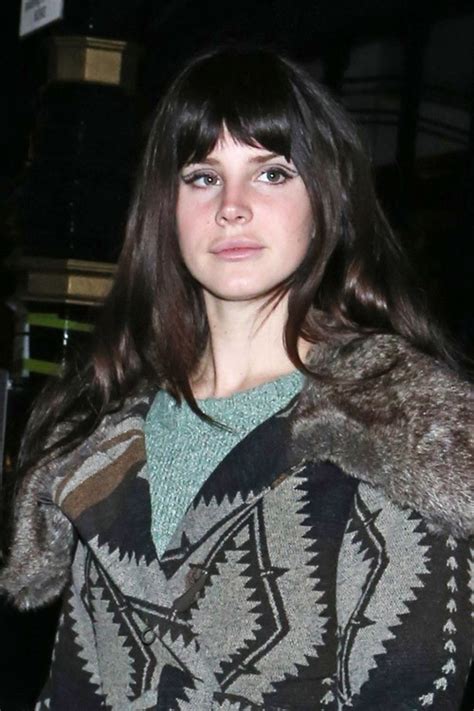 Lana Del Reys Hairstyles And Hair Colors Steal Her Style Page 3