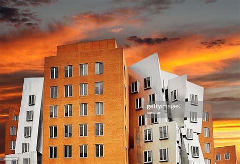 Stata Center On Mit Campus In Cambridge At Sunset High Res Stock Photo
