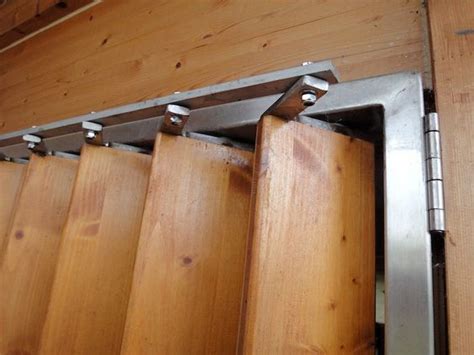 Brise soleil pour baie vitrée. volet persienne verticale mobile en bois pour baie vitrée ...