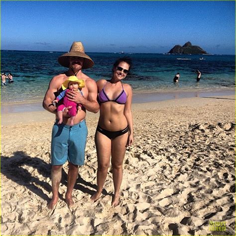 Shirtless Stephen Amell Christmas Card With Bikini Clad Cassandra Jean