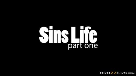 Hot Blonde Kissa Sins And Brunette Riley Reid Lick Each Other From Sins Of Life Brazzers